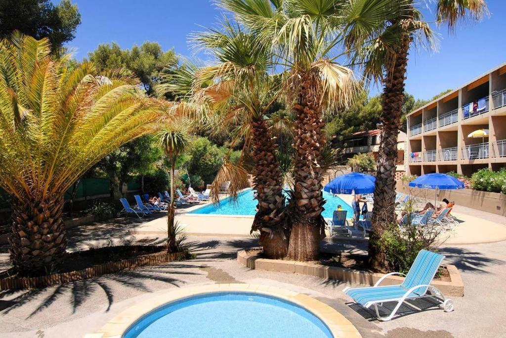 Sanary Sur Mer Appartement 30M2 T2 Avec Terrasse Piscine 10Min A Pied De La Plage Экстерьер фото